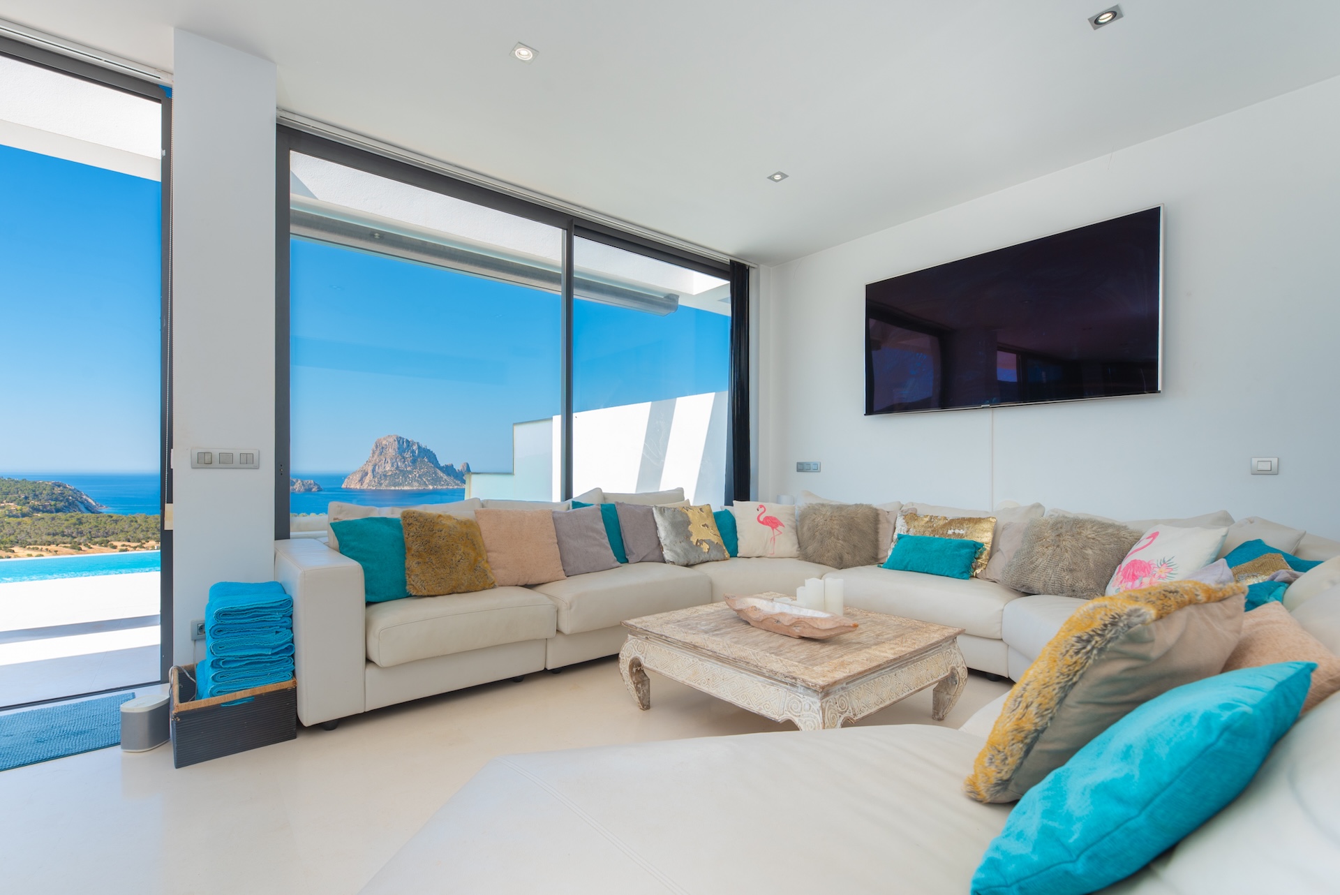 Resa Estate Ibiza for sale townhouse cala Carbo es Vedra living 4.jpg
